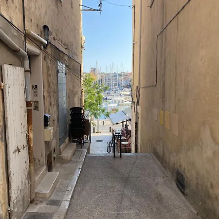 Quai N3 Studio, Parking, Vieux Port De